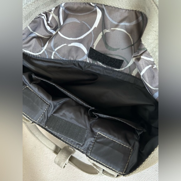 LeSportsac Eunice Convertible Tote/Backpack - Picture 7 of 8